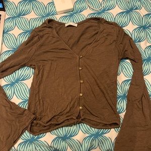 Olive green blouse, button down all the way, slightly cropped, loose fit